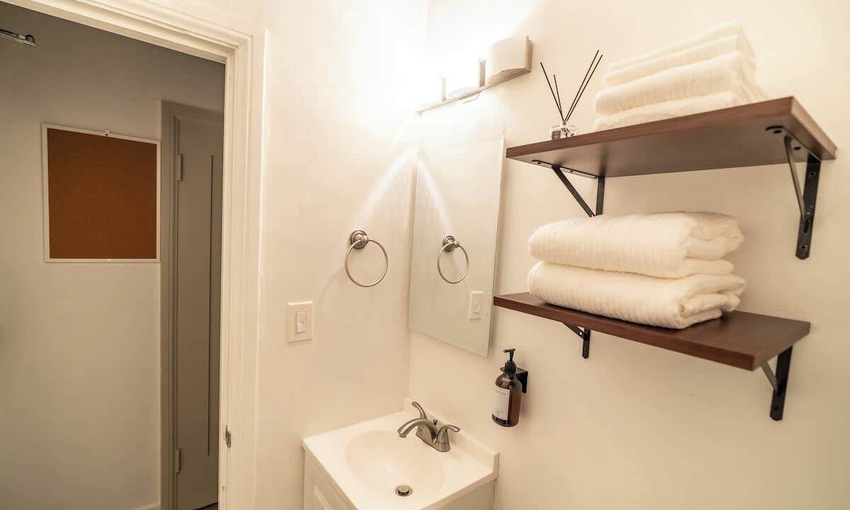 Photo of Bathroom in Hollywood