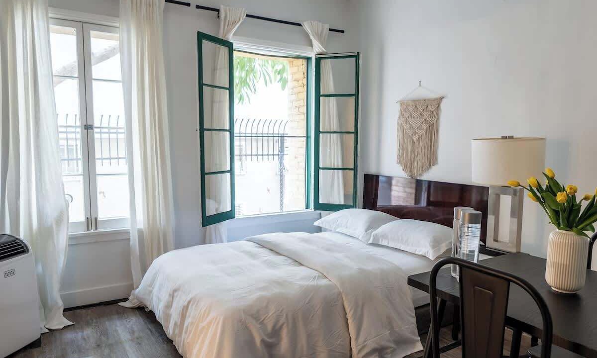 Photo of Bedroom in Hollywood