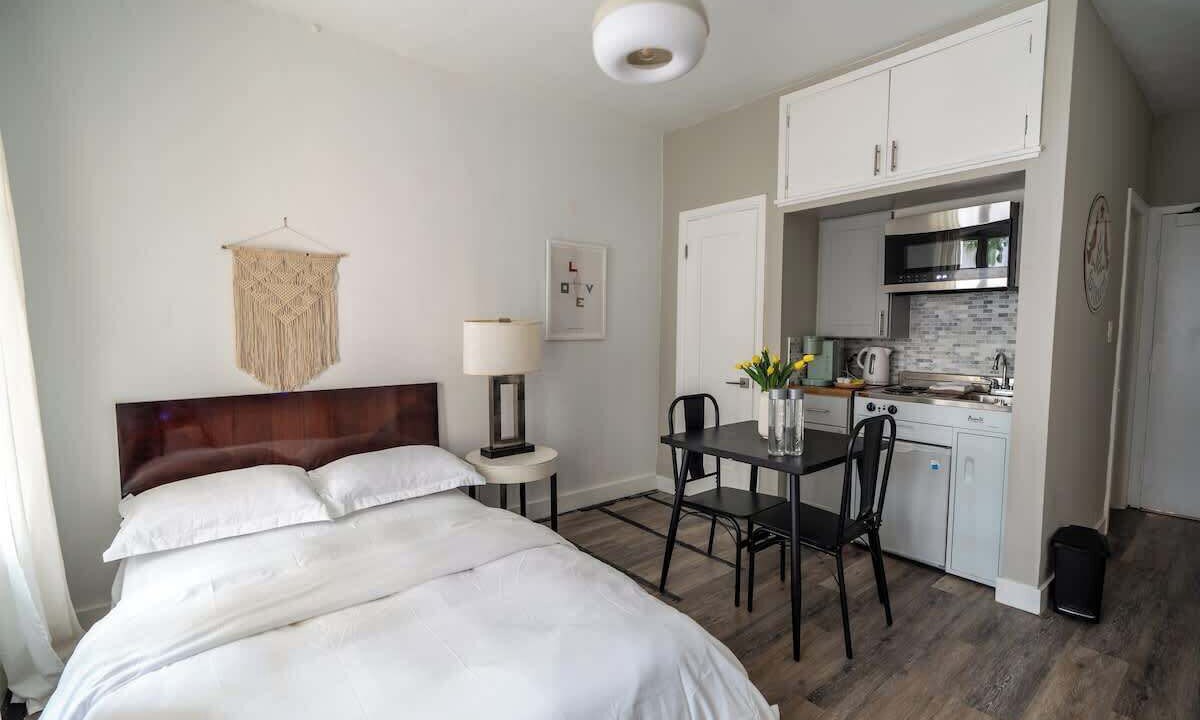 Photo of Bedroom in Hollywood