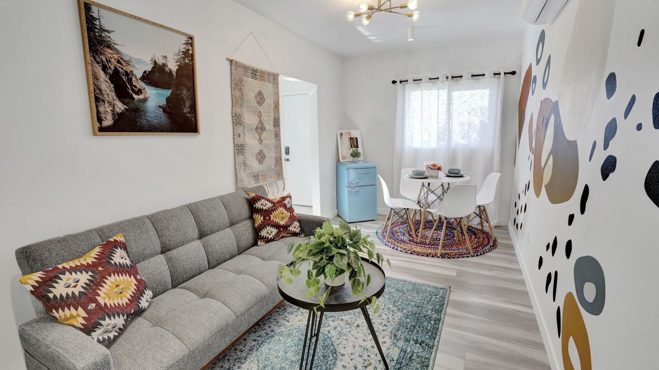 Photo of Livingroom in West Whittier-Los Nietos