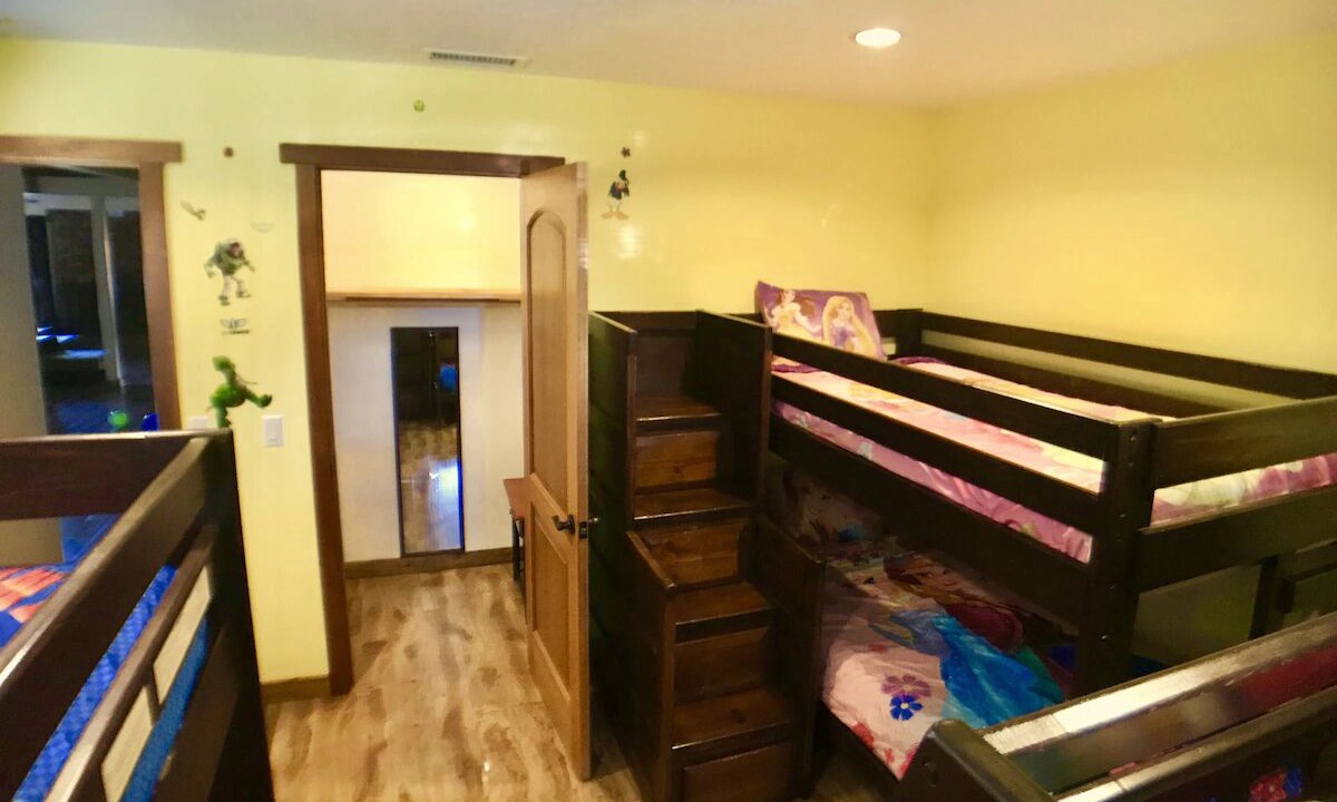 Photo of Bedroom in Anaheim Colony Historic District
