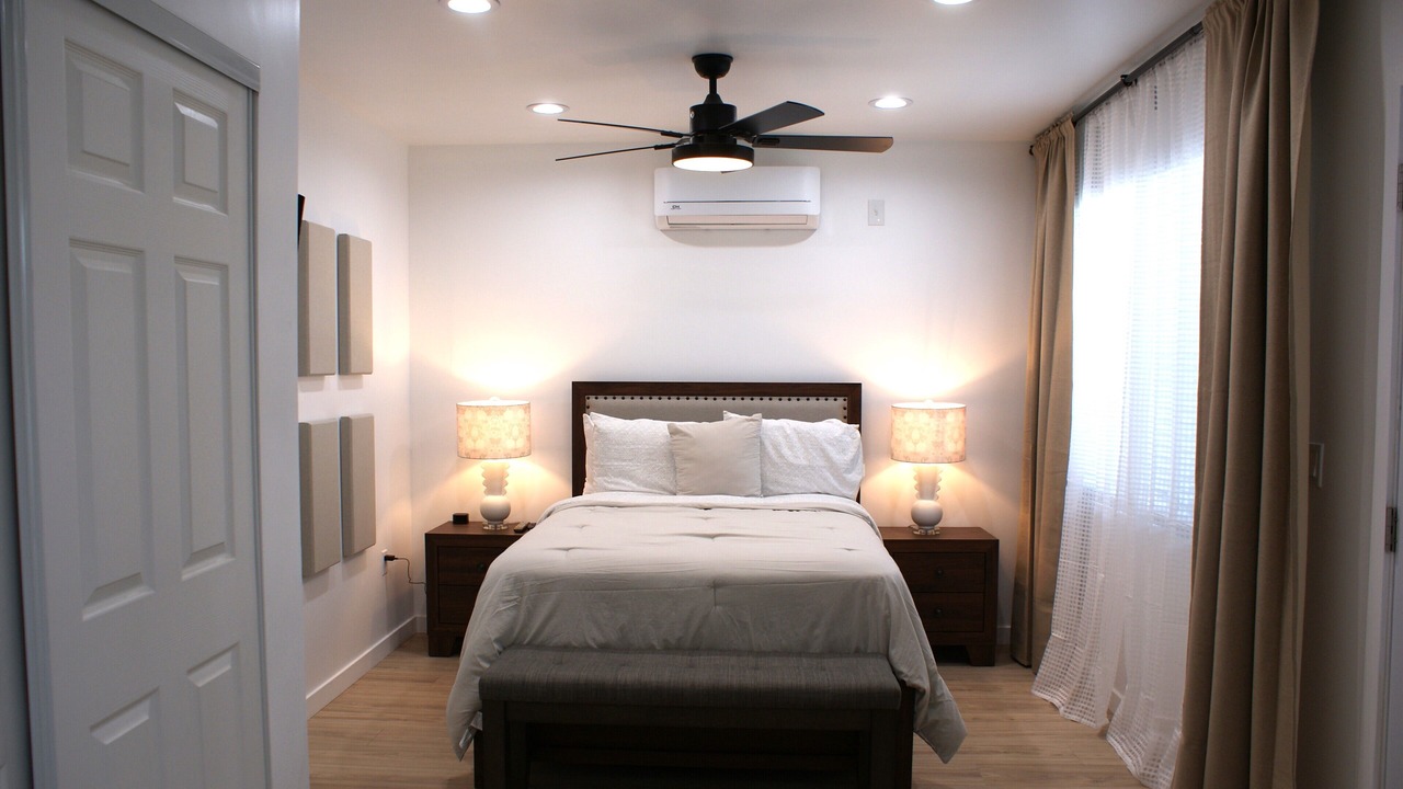 Photo of Bedroom in Reseda