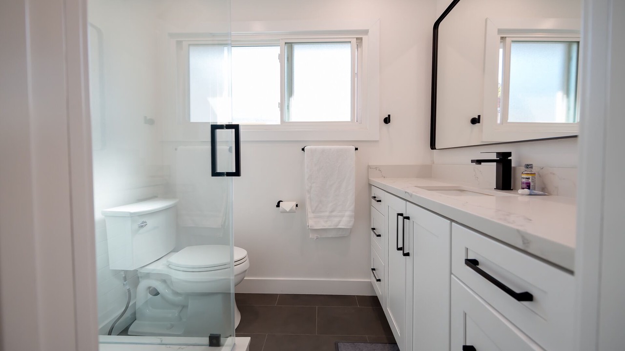 Photo of Bathroom in Northeast Anaheim
