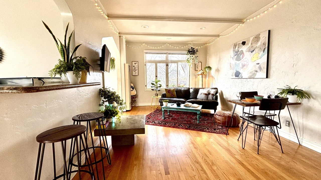 Photo of Livingroom in Beverly Hills