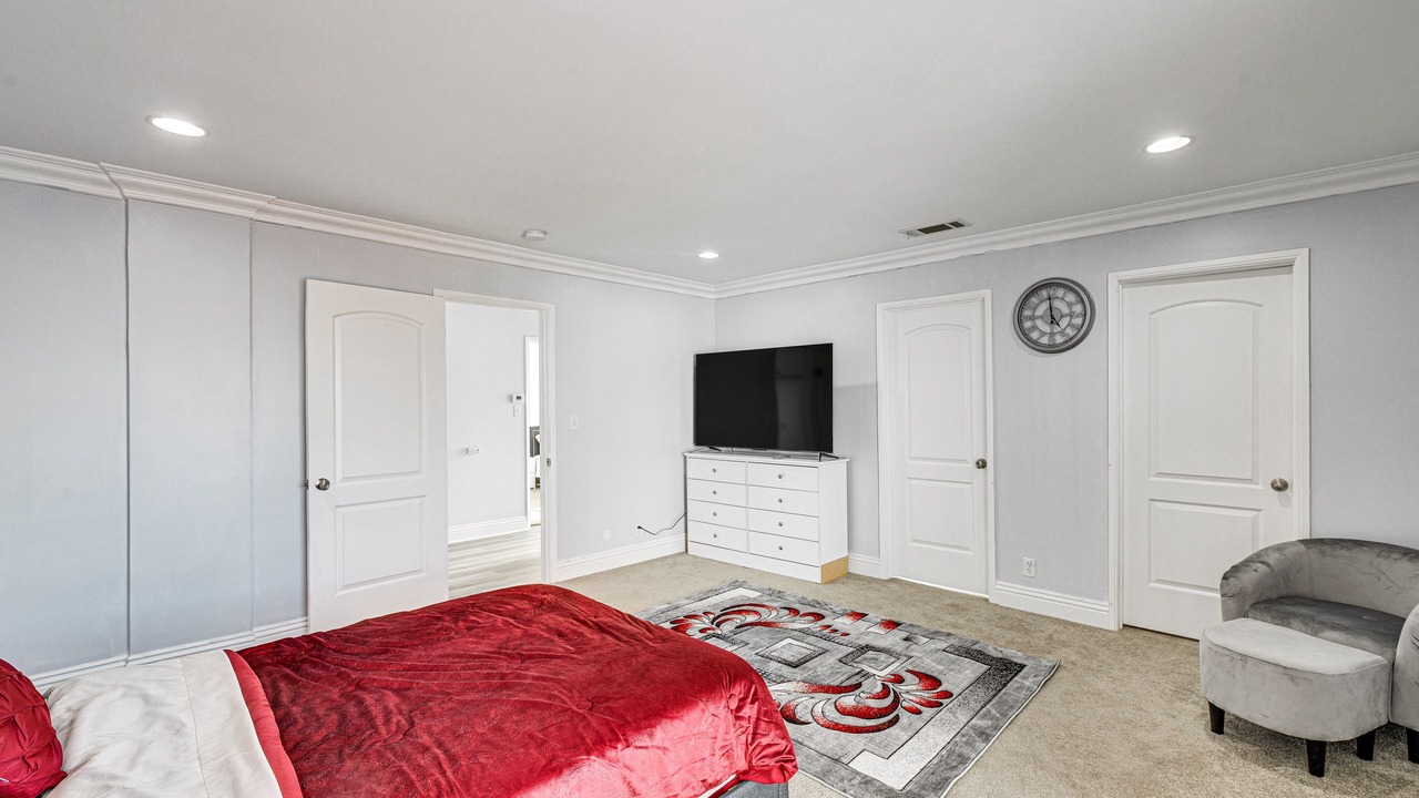 Photo of Bedroom in Compton