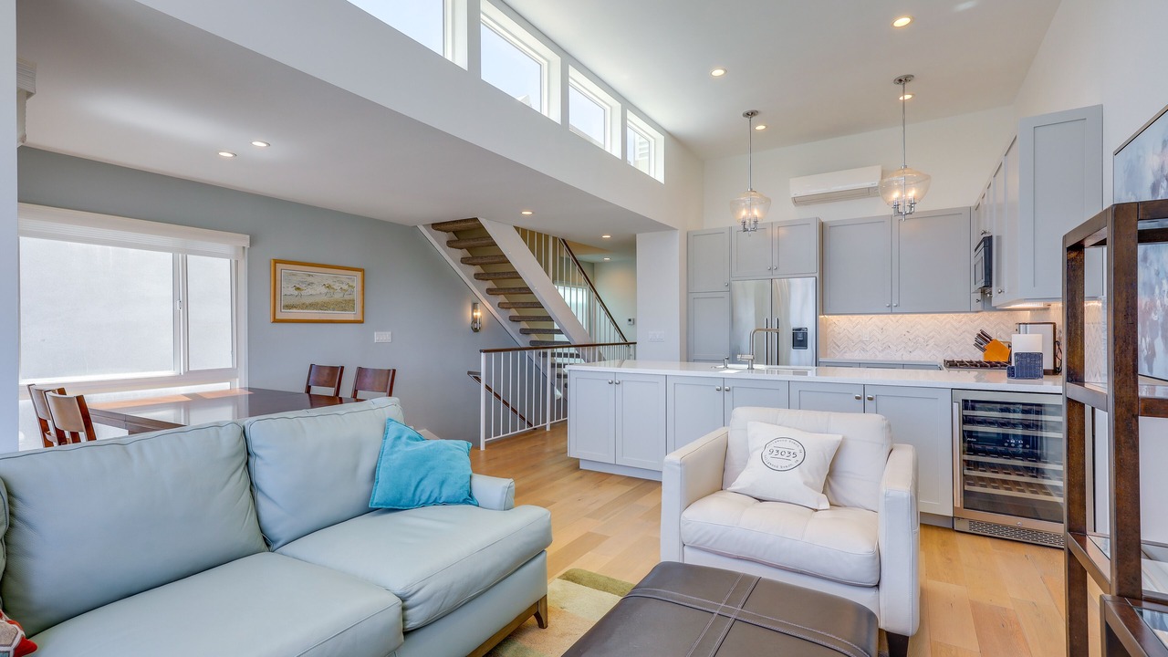 Photo of Livingroom in Hollywood