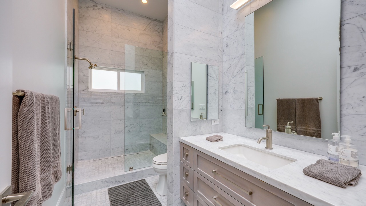 Photo of Bathroom in Hollywood