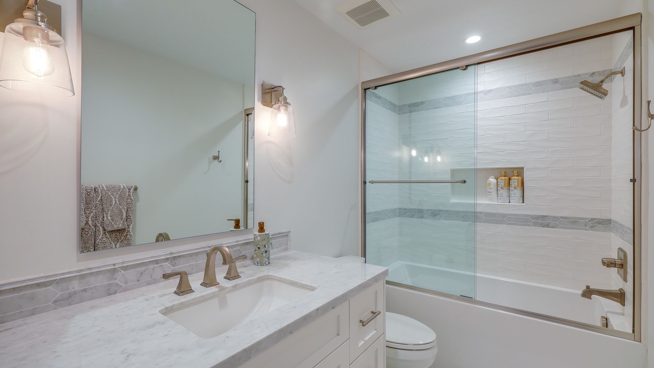 Photo of Bathroom in Hollywood