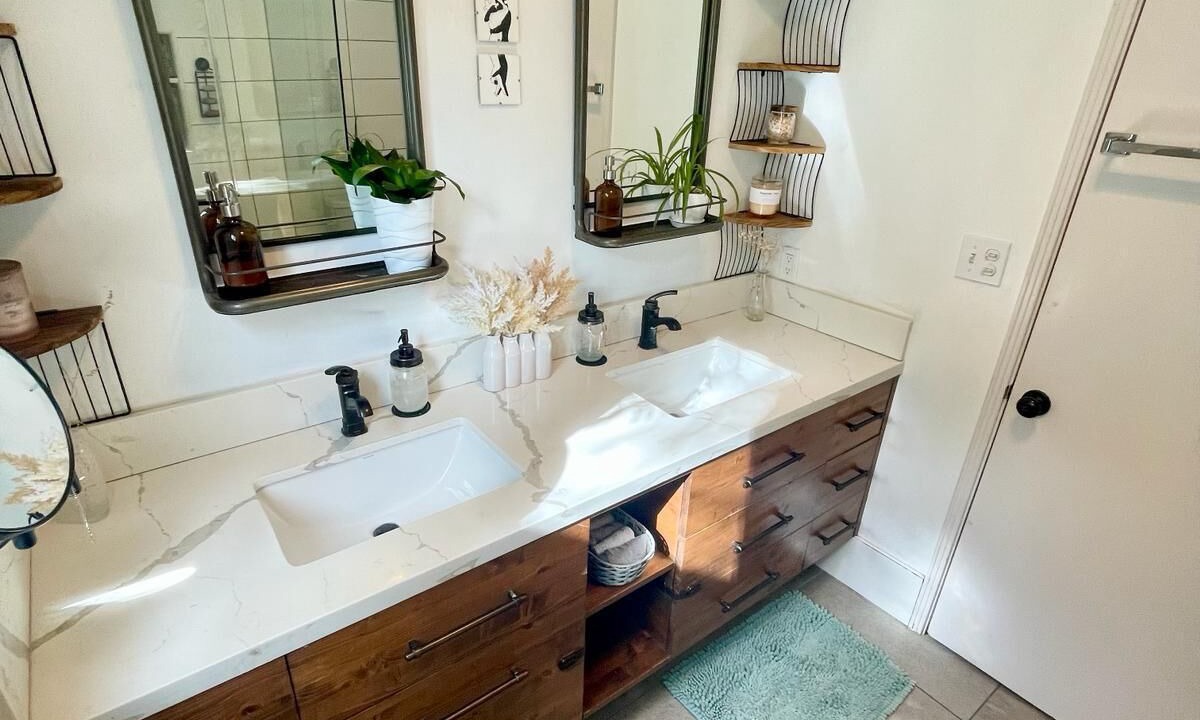 Photo of Bathroom in NoHo Arts District