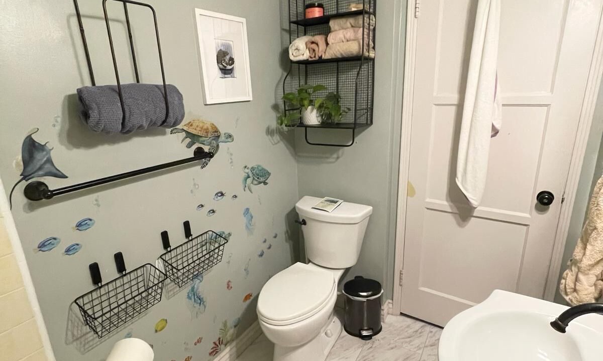 Photo of Bathroom in NoHo Arts District