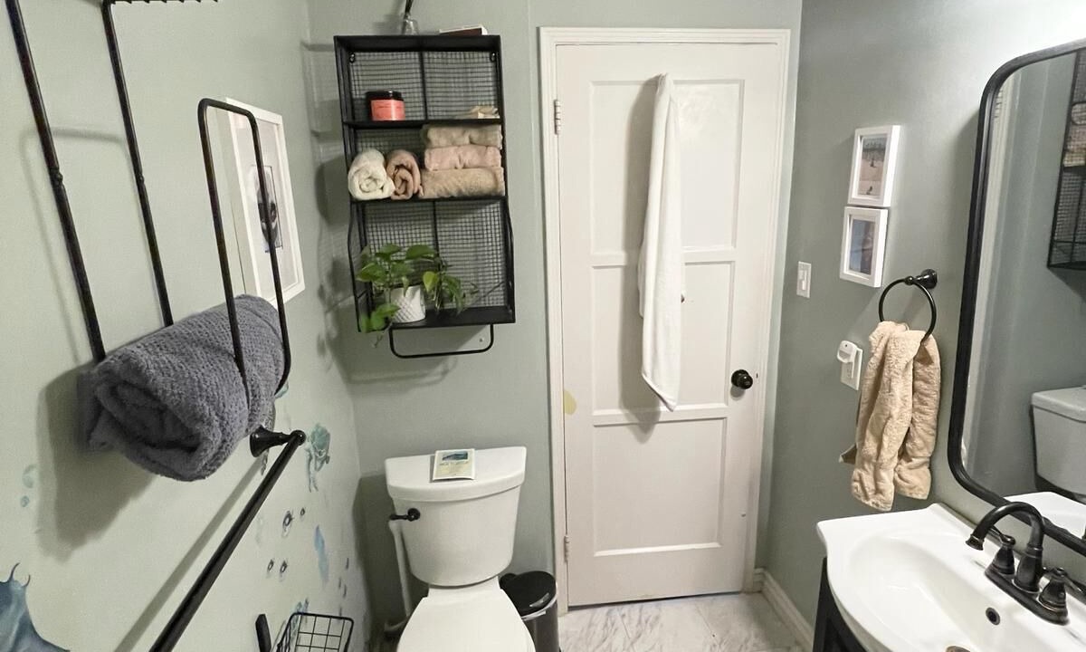 Photo of Bathroom in NoHo Arts District