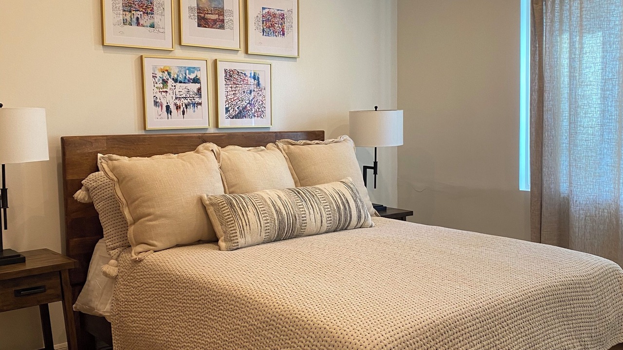 Photo of Bedroom in Warner Center