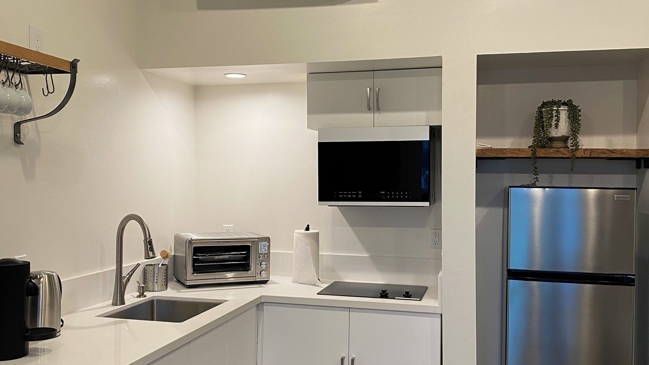 Photo of Kitchen in Warner Center