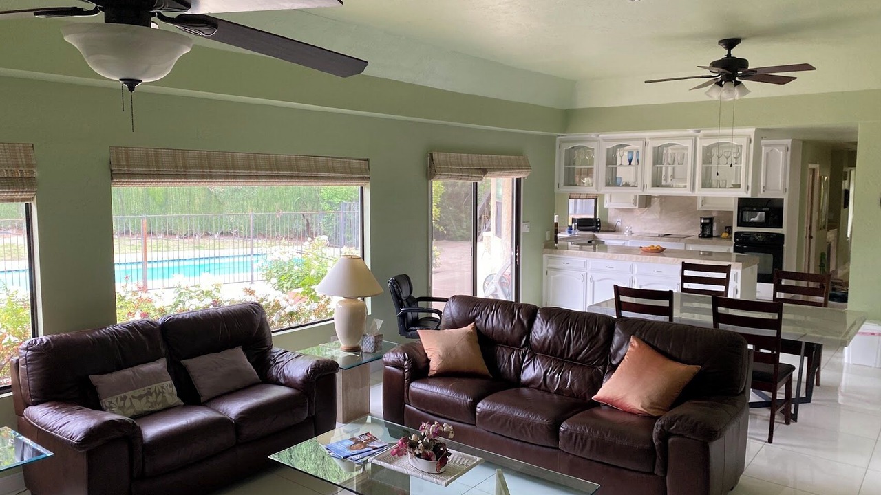 Photo of Livingroom in Bakersfield