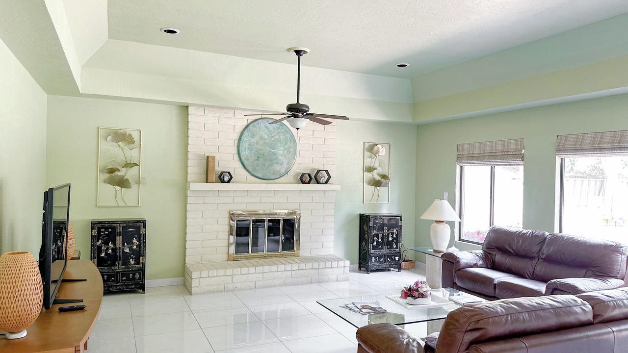 Photo of Livingroom in Bakersfield
