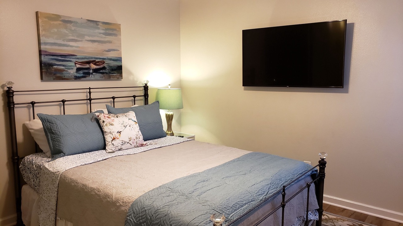 Photo of Bedroom in Downey