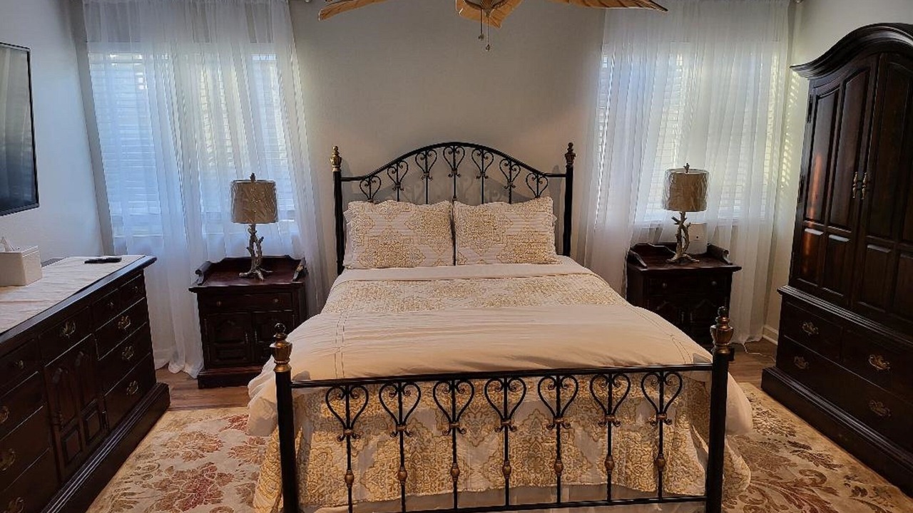 Photo of Bedroom in Downey
