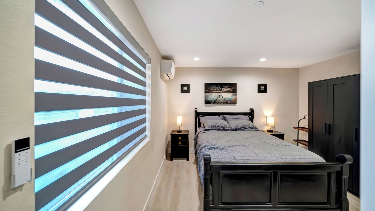 Photo of Bedroom in Tarzana