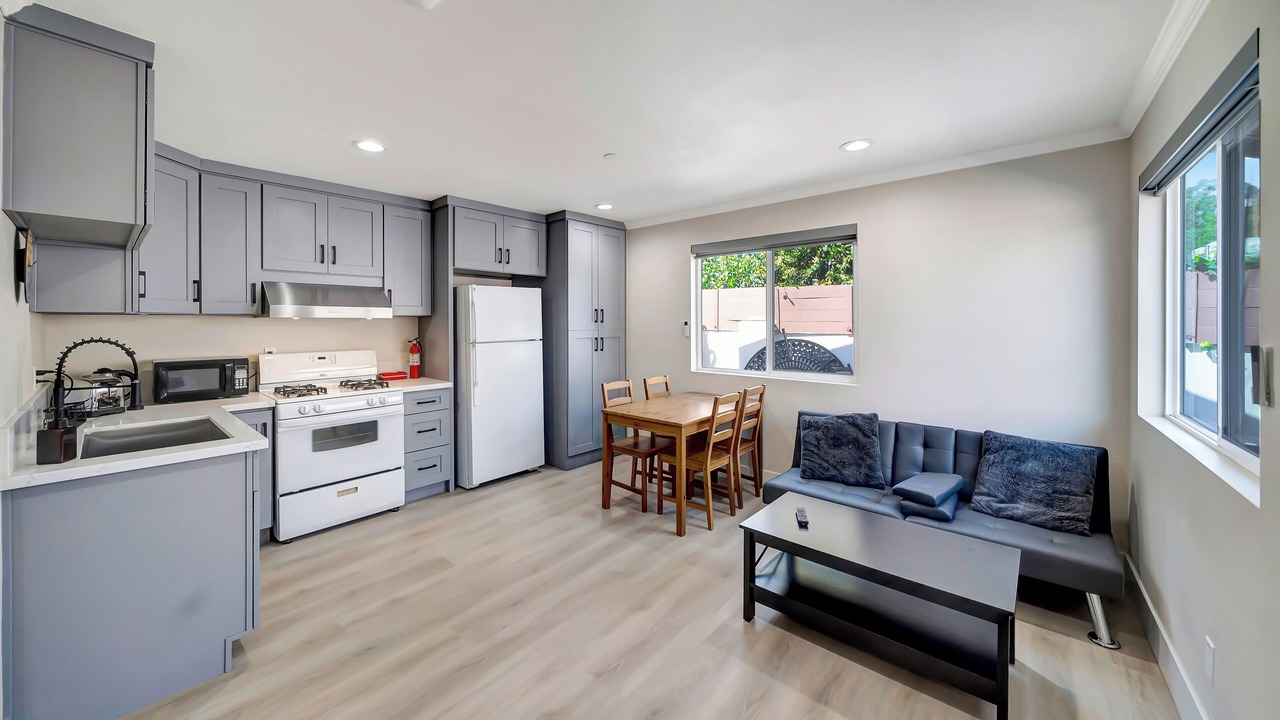Photo of Kitchen in Tarzana