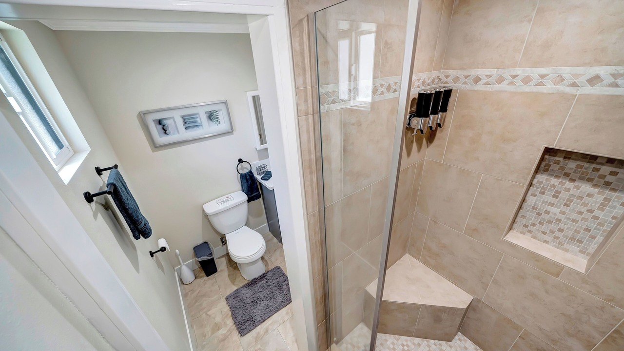 Photo of Bathroom in Tarzana