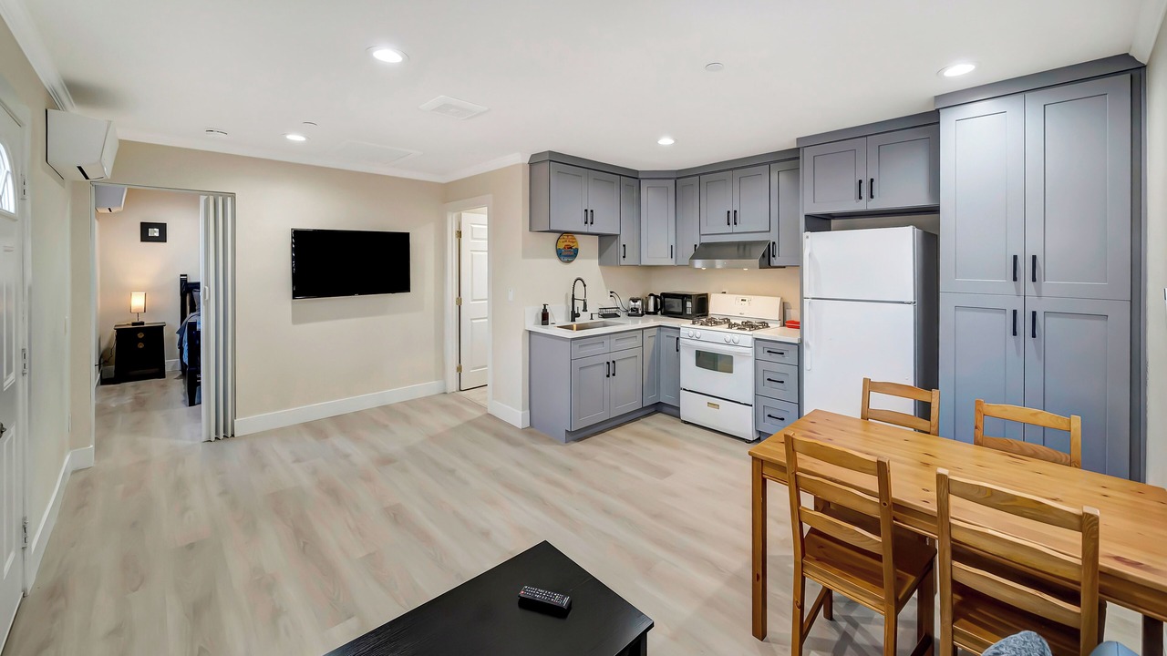 Photo of Kitchen in Tarzana