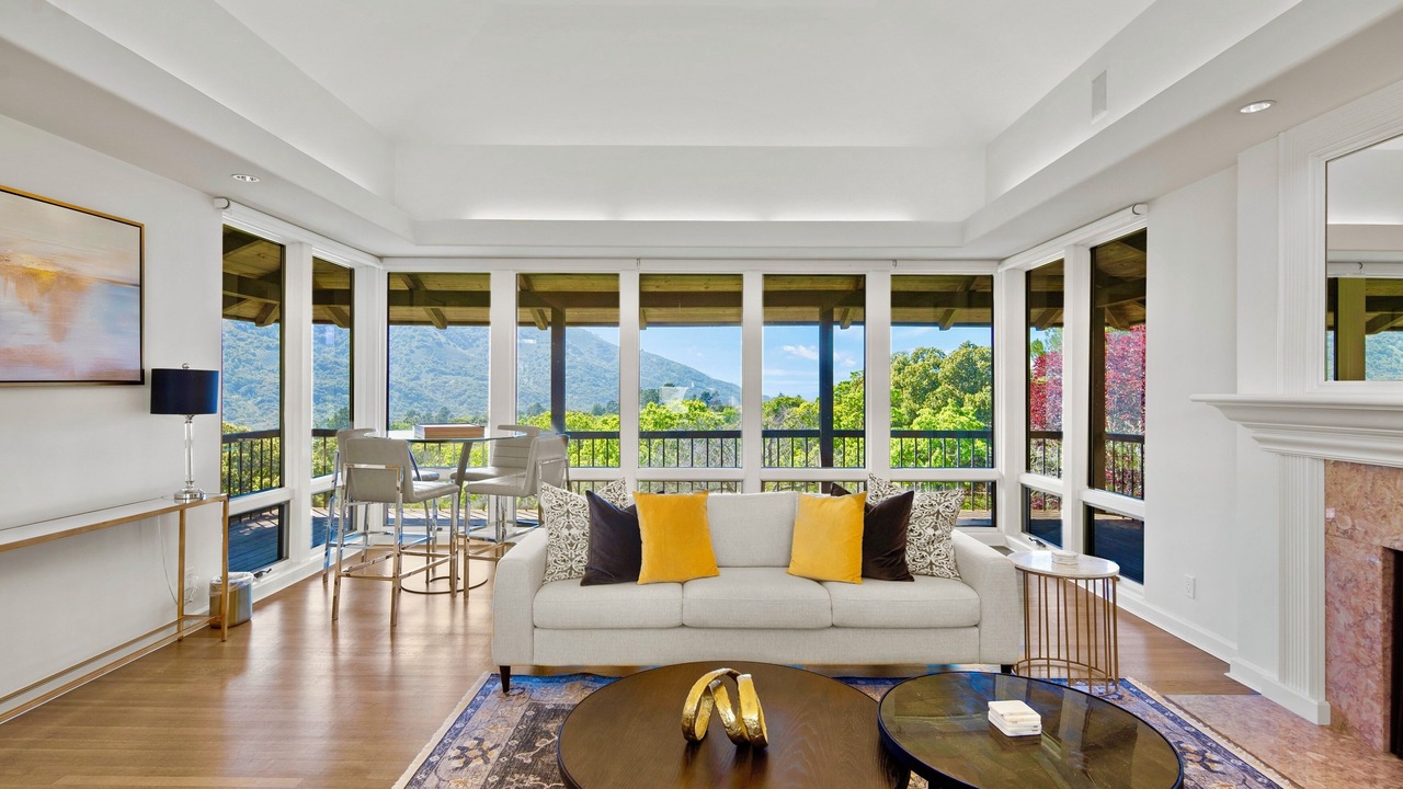 Photo of Livingroom in Carmel Valley