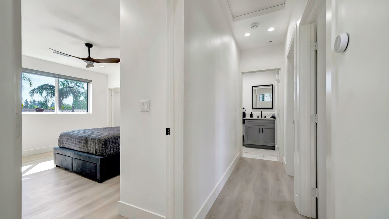 Photo of Bedroom in Tarzana