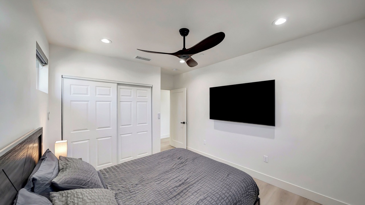 Photo of Bedroom in Tarzana