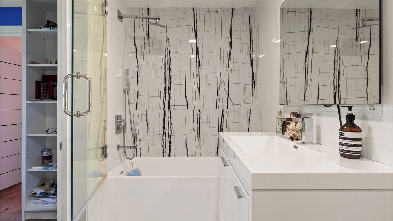 Photo of Bathroom in Pacific Palisades