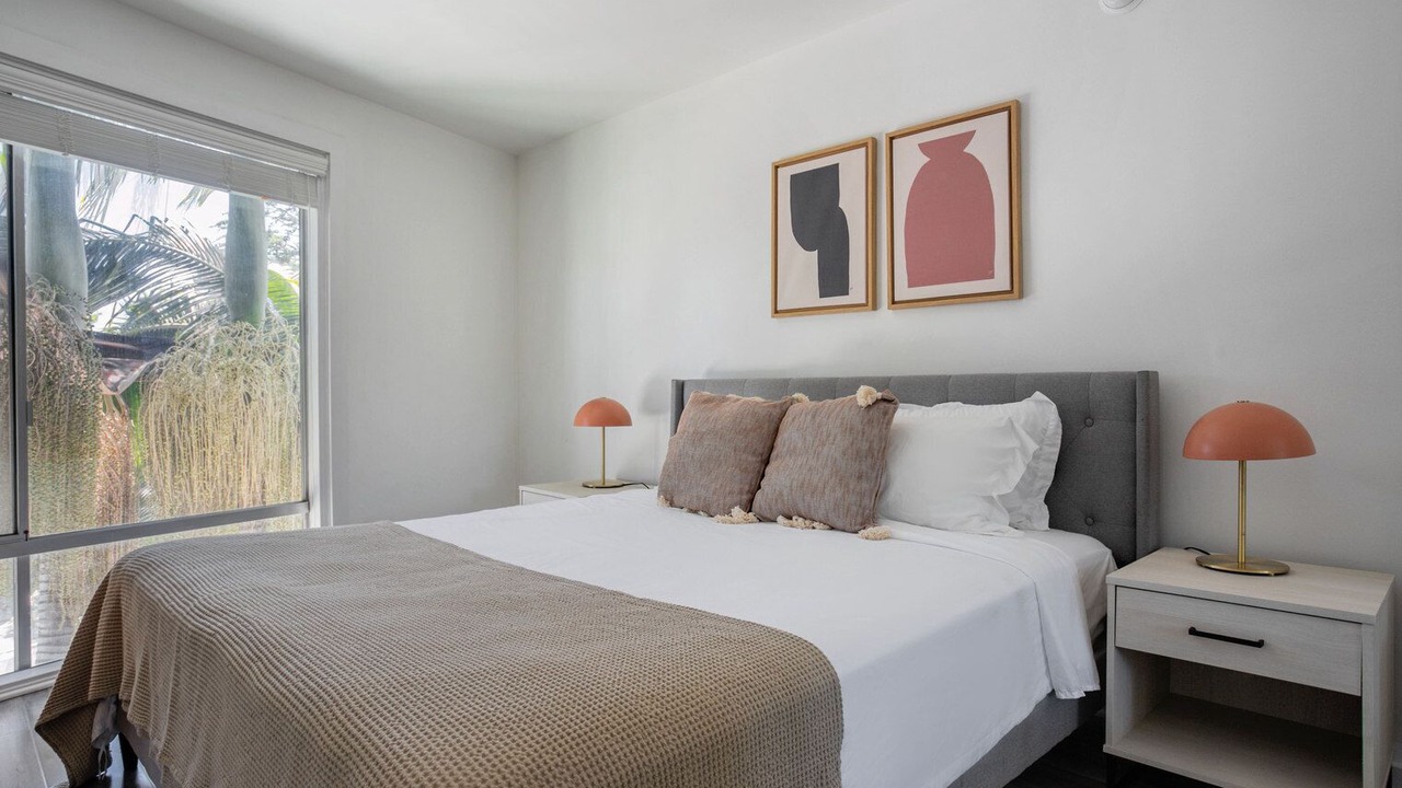 Photo of Bedroom in Miracle Mile