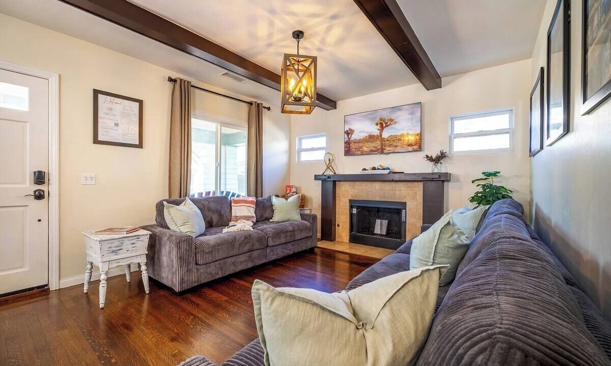 Photo of Livingroom in Downtown Riverside