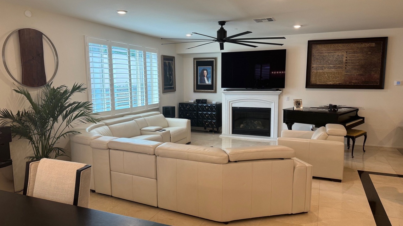 Photo of Livingroom in Sun City