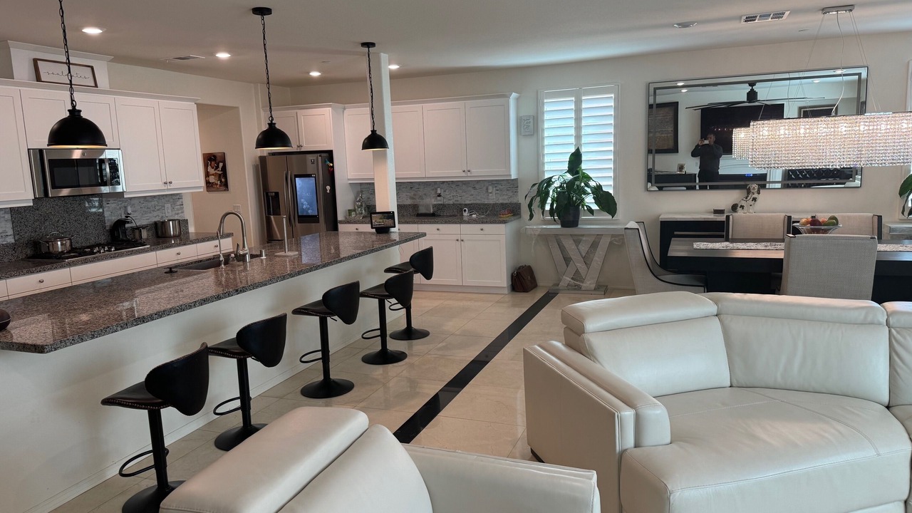 Photo of Livingroom in Sun City