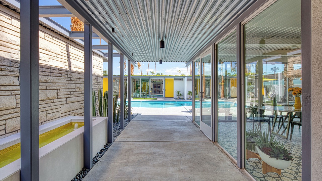 Photo of Outdoor in Warm Sands