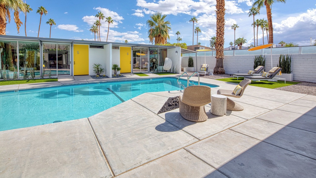 Photo of Outdoor in Warm Sands