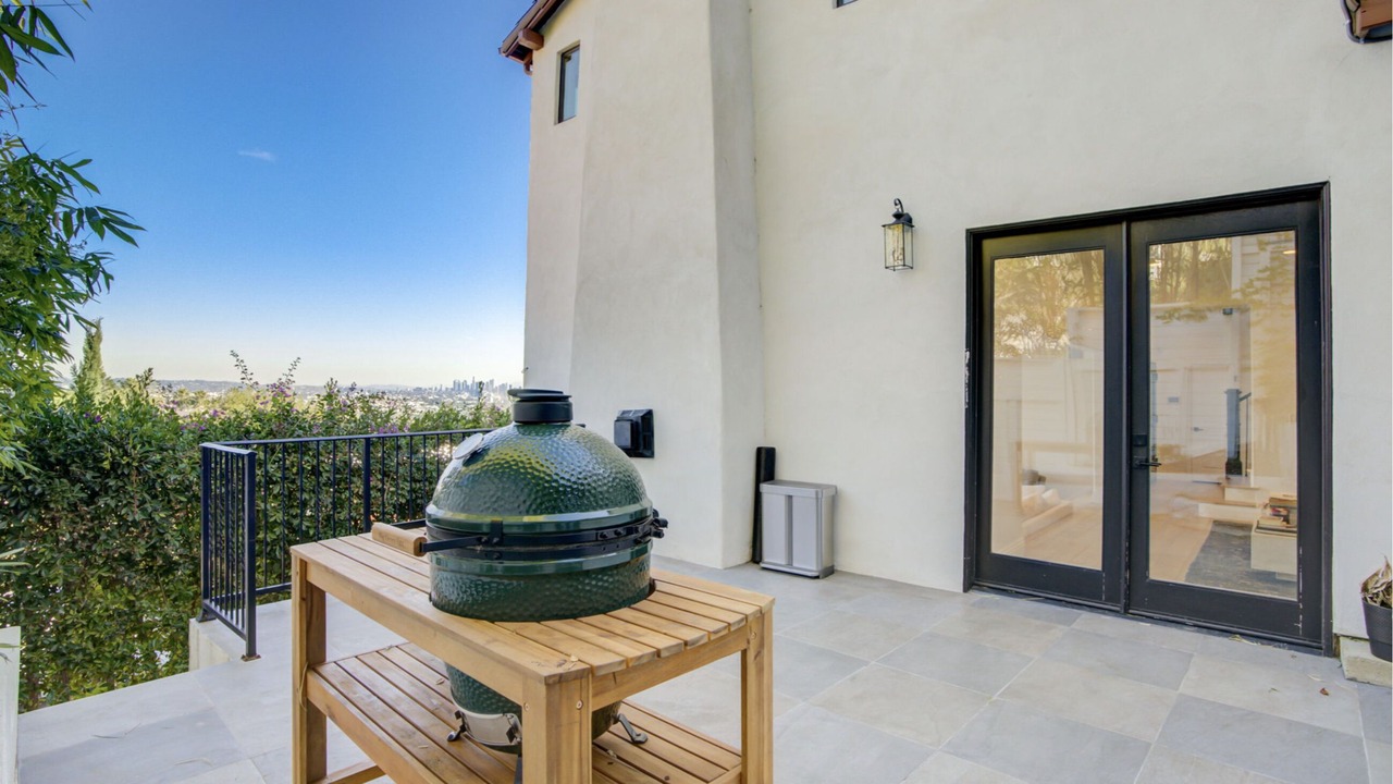 Photo of Patio Balcony in West Hollywood