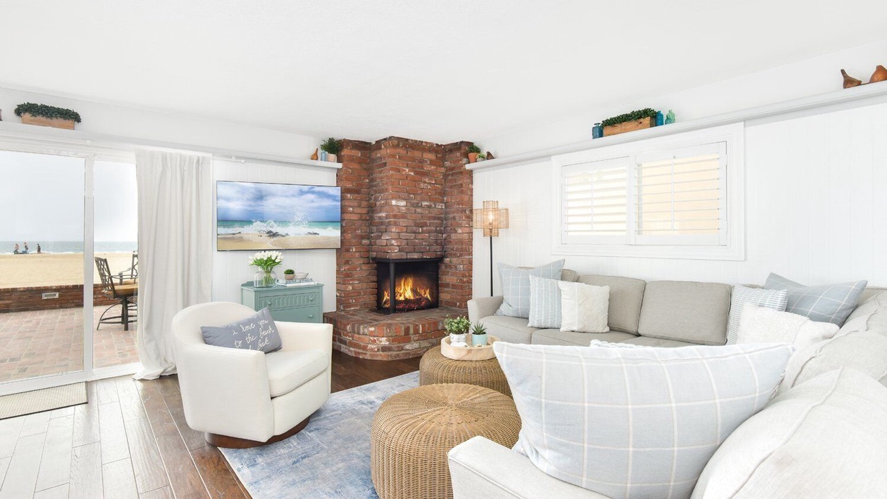 Photo of Livingroom in Santa Ana Heights