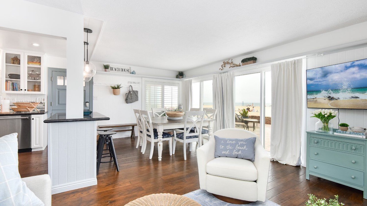 Photo of Livingroom in Santa Ana Heights