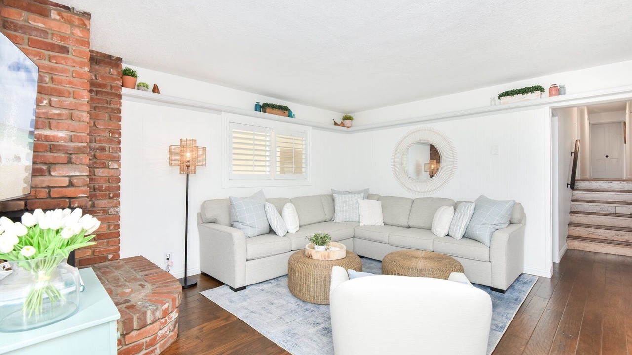 Photo of Livingroom in Santa Ana Heights