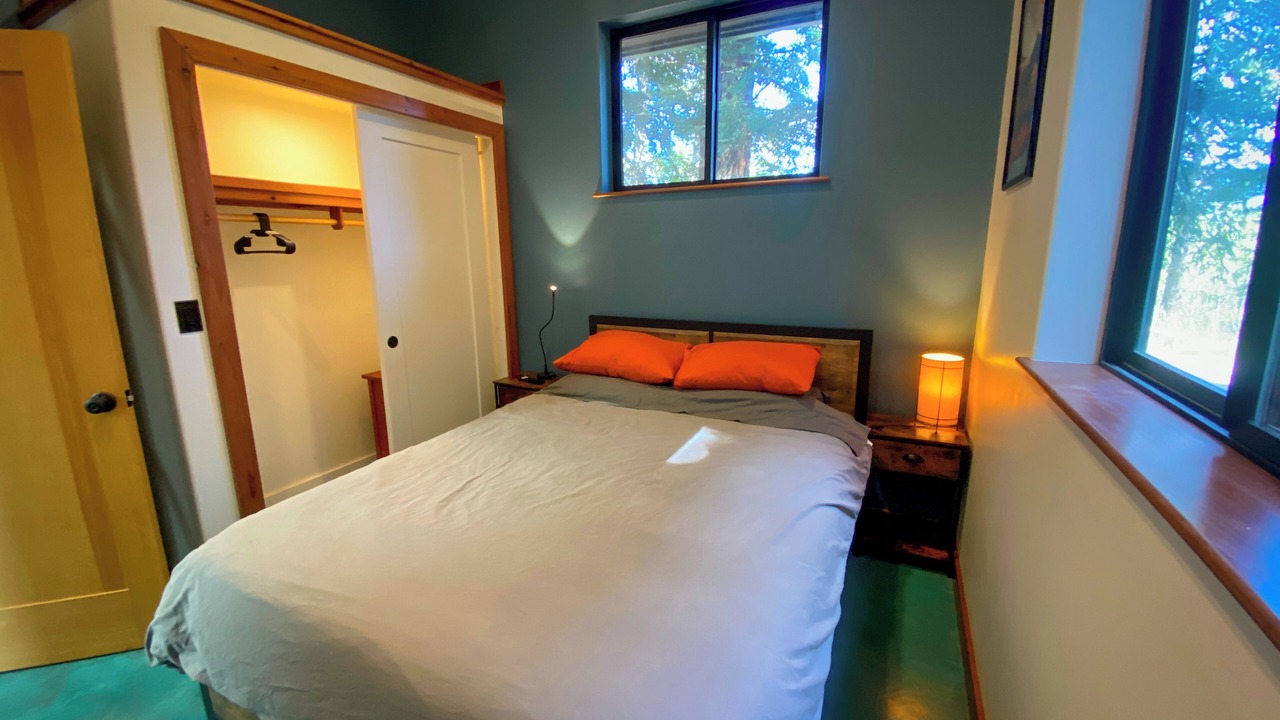 Photo of Bedroom in Pacific