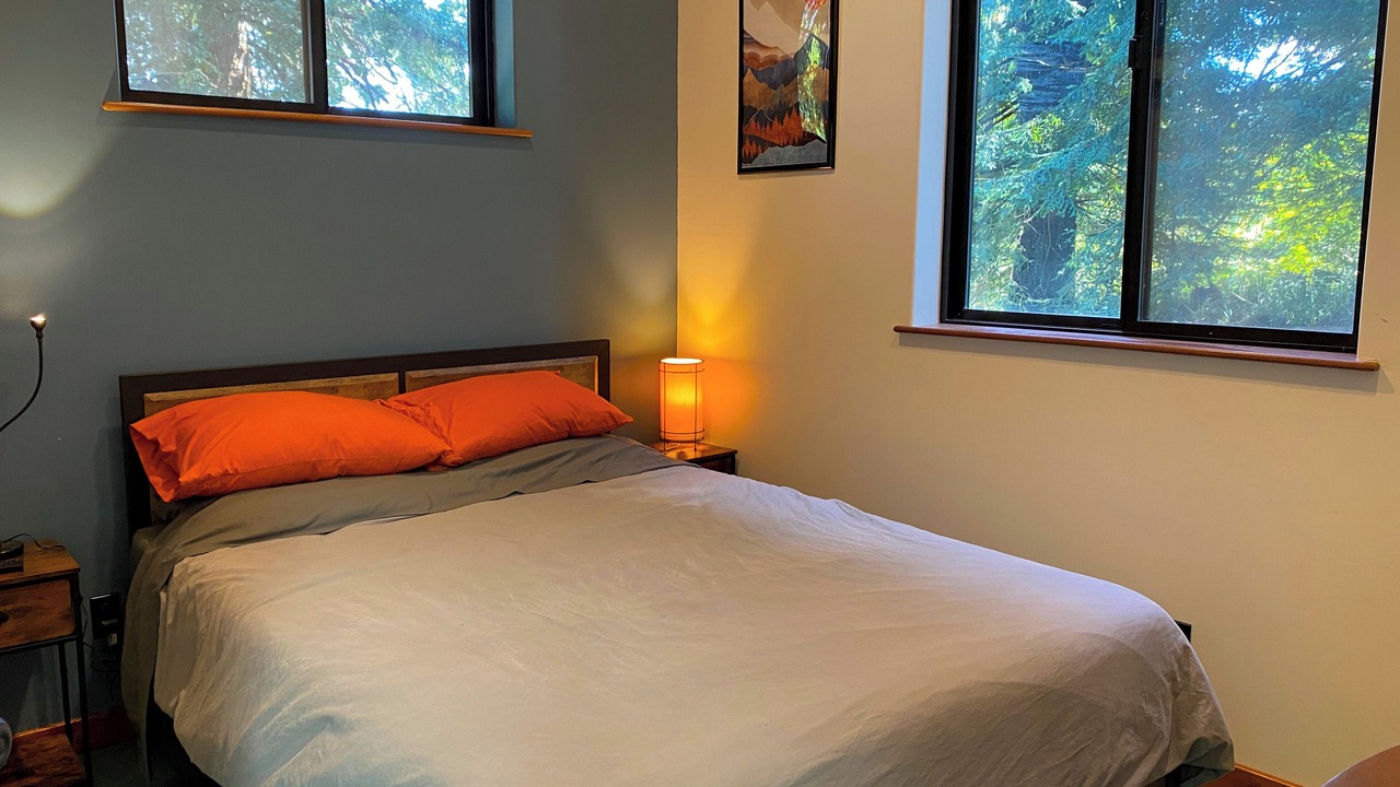 Photo of Bedroom in Pacific