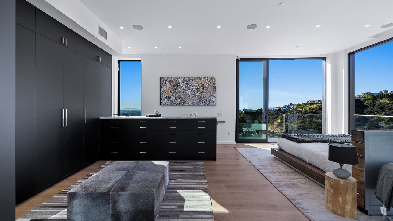 Photo of Bedroom in The Bird Streets