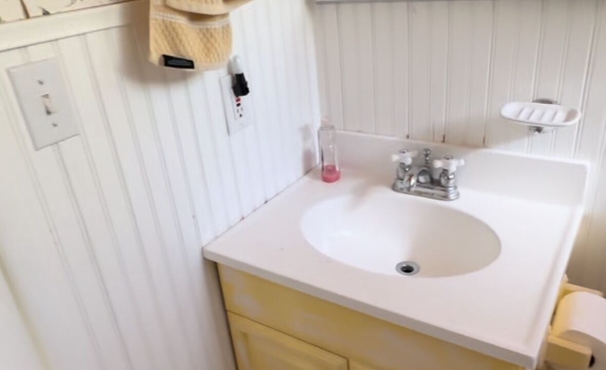 Photo of Bathroom in Green Valley Lake