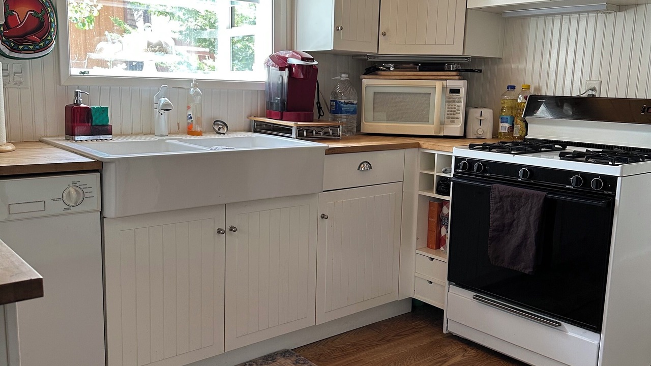 Photo of Kitchen in Green Valley Lake