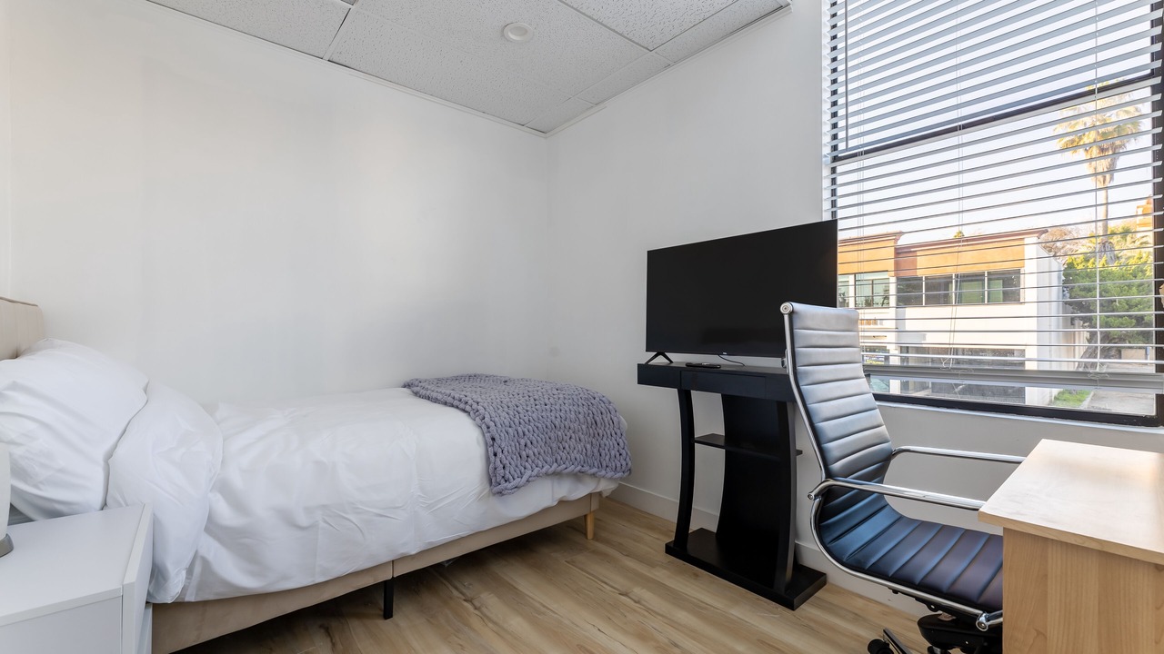 Photo of Bedroom in Mid Central