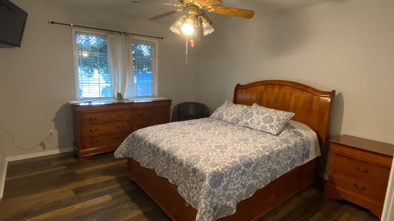 Photo of Bedroom in North Hills West