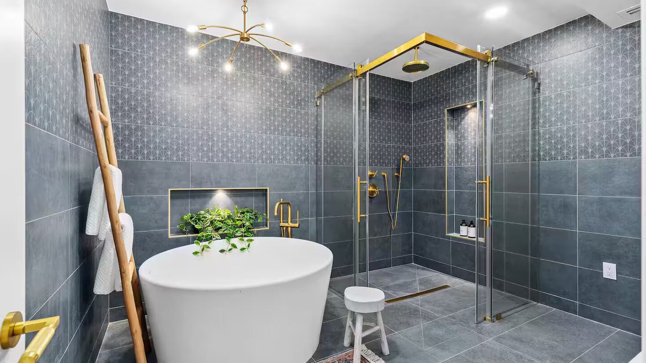 Photo of Bathroom in Harbor