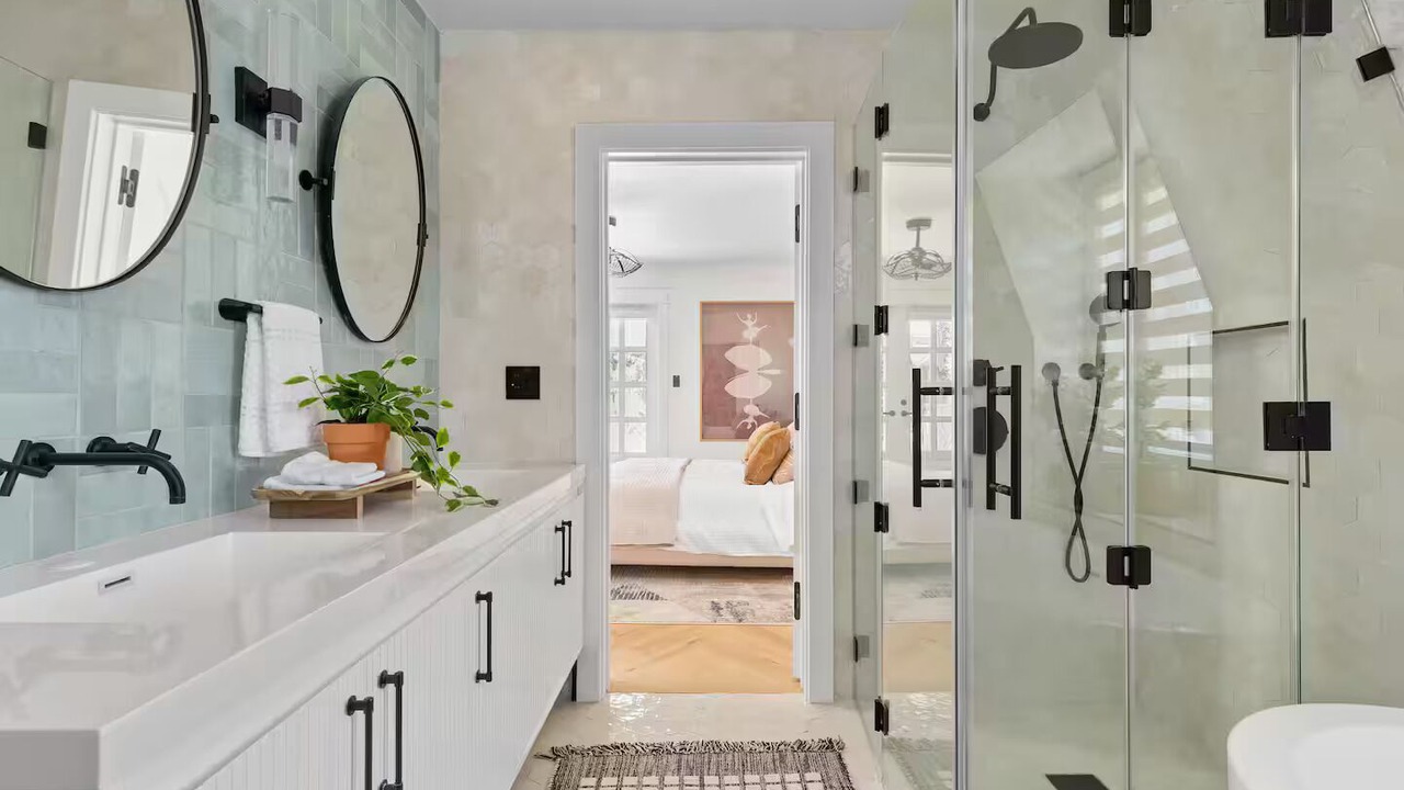 Photo of Bathroom in Harbor