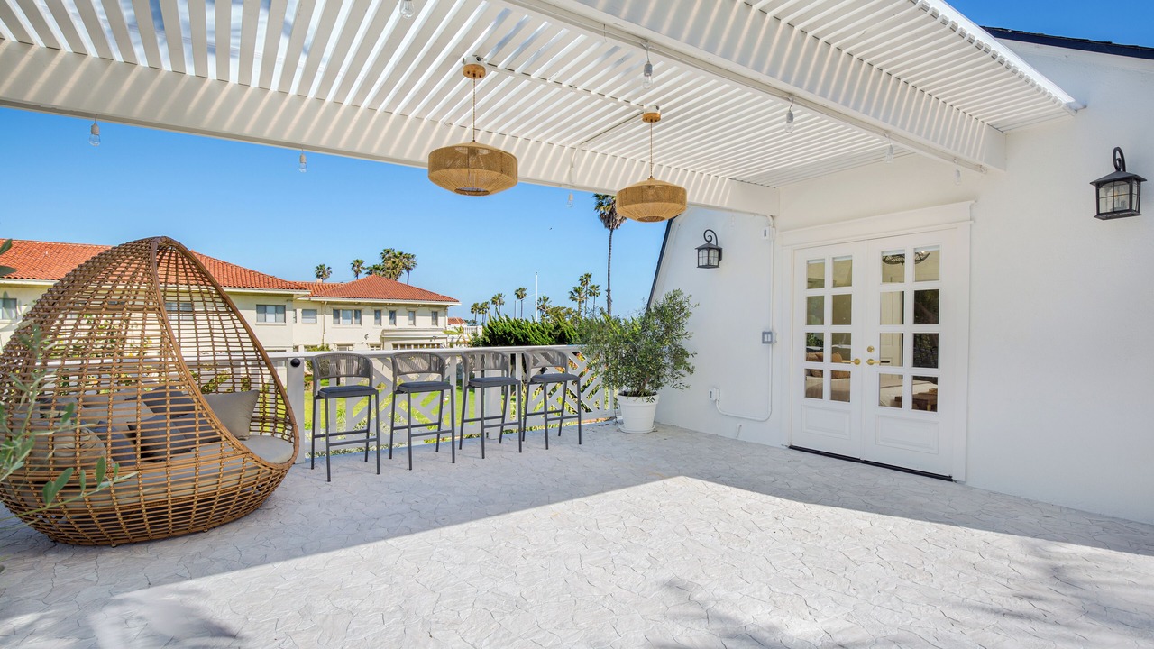 Photo of Patio Balcony in Harbor