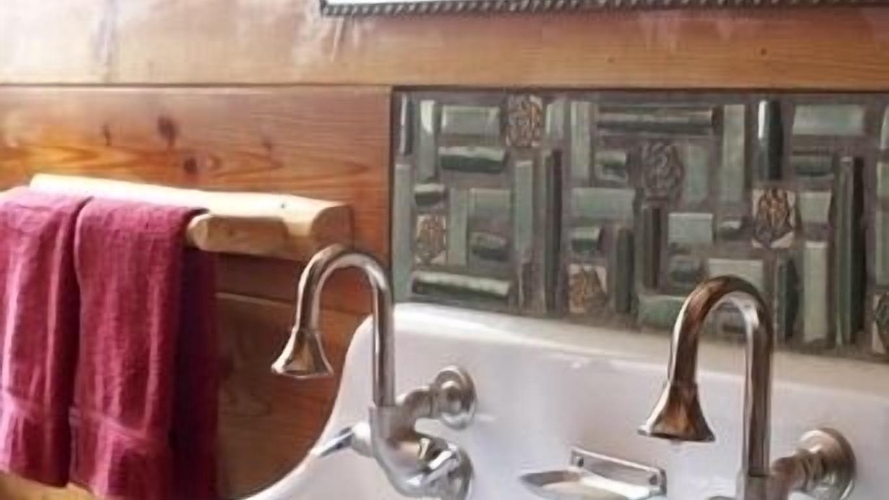 Photo of Bathroom in Groveland